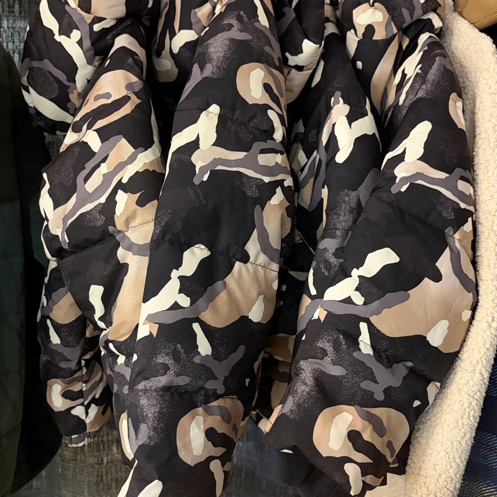 Puffer Jacket - Picture 3 of 3